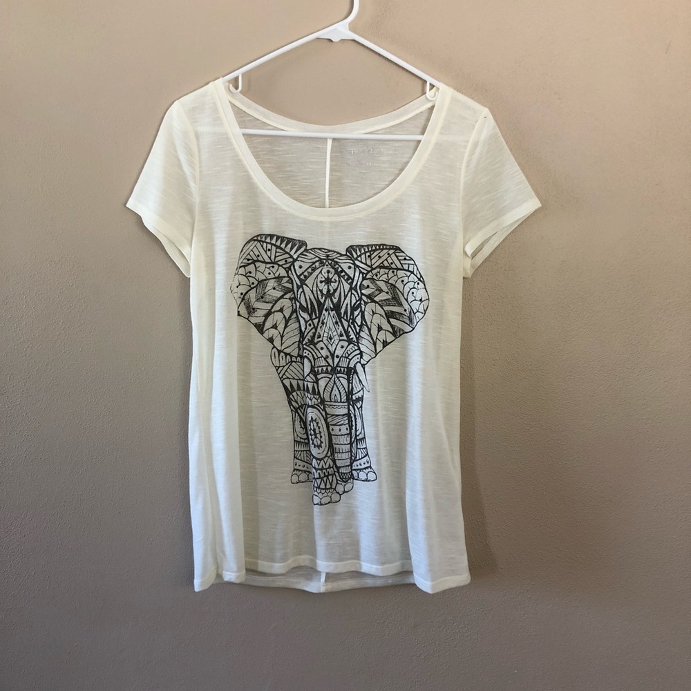 Maurice’s top.